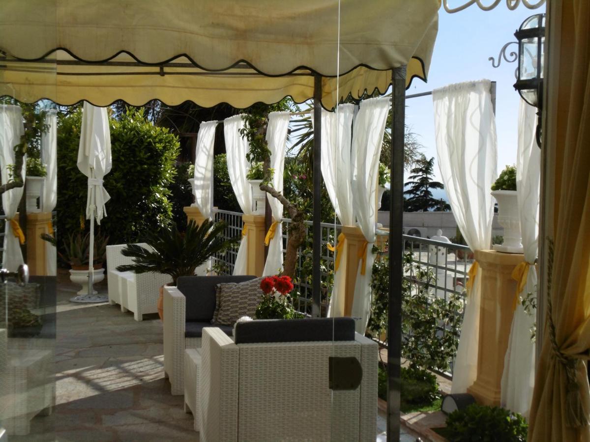 Villa Mimosa Resort 阿纳卡普里 外观 照片